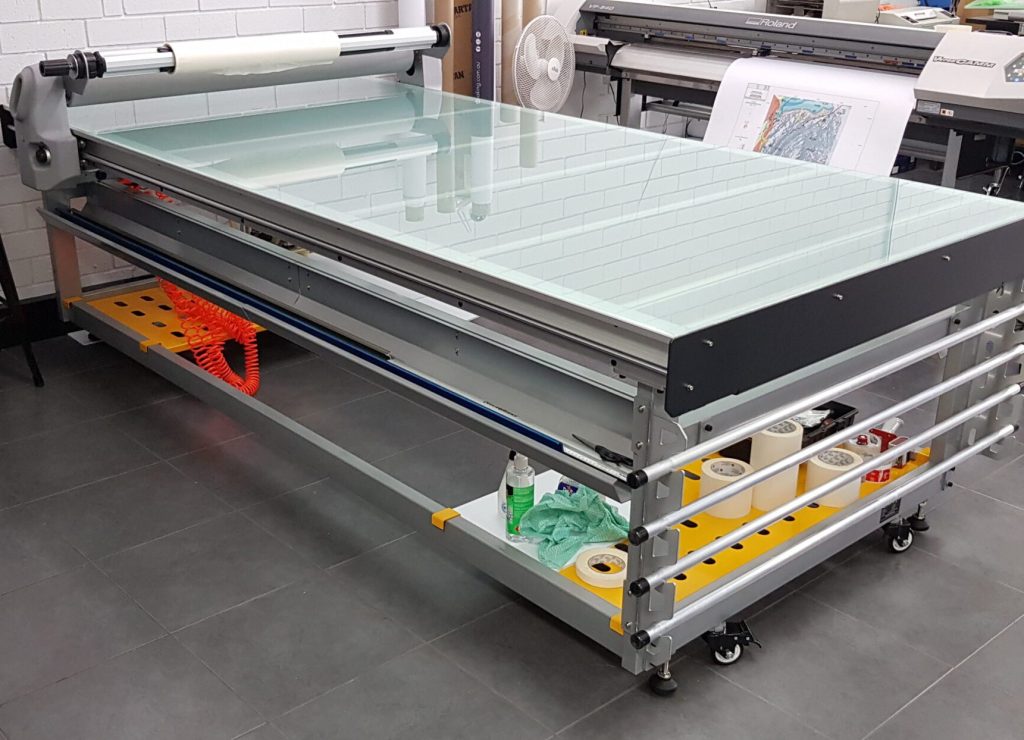 Vinyl application table